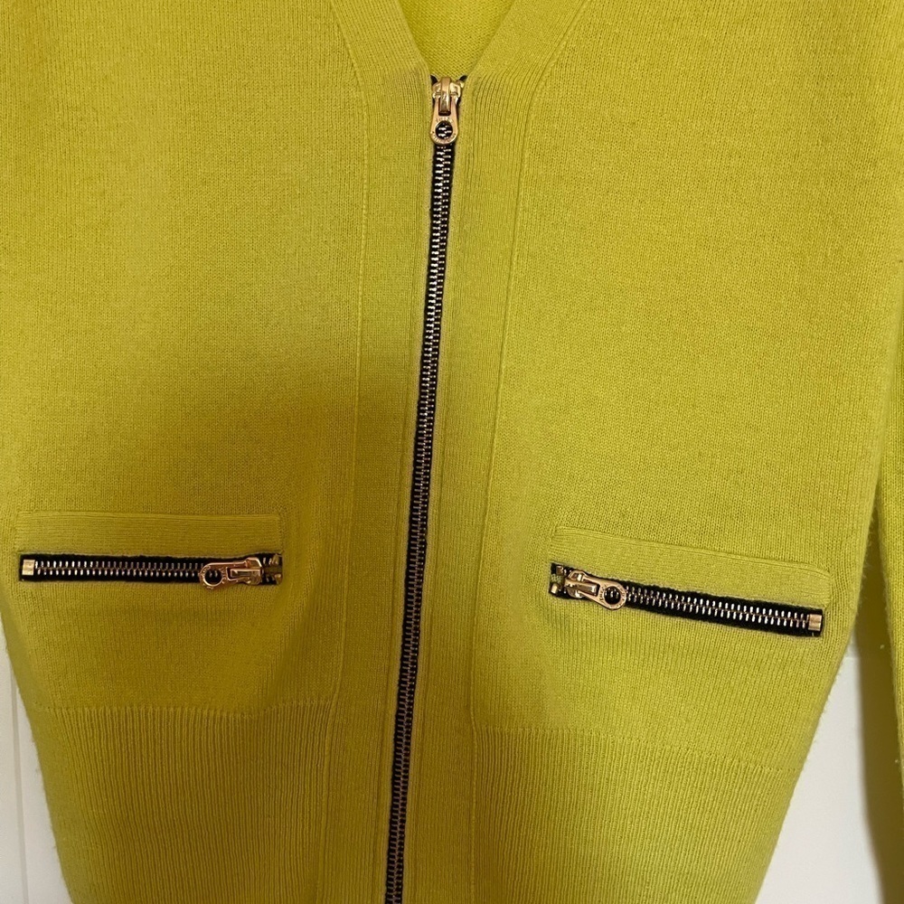 JUICY COUTURE NEON GREEN ZIPPER CARDIGAN SIZE XSMALL EUC (138) - Picture 3 of 6